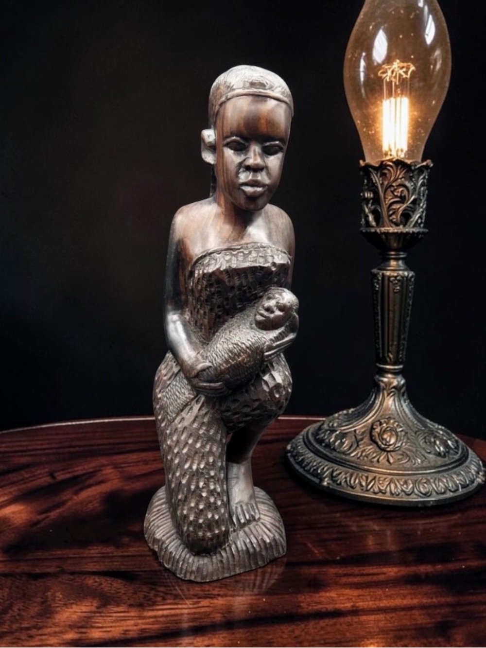 VTG Hand Carved Wooden African Woman And Baby - Approx. 11 Inches Tall Kenya